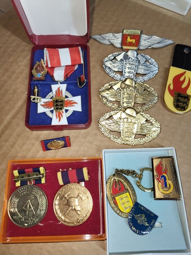 Konvolut feuerwehr abzeichen - feuerwehr,